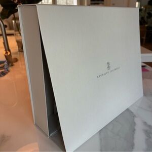 Brunello Cucinelli Elegant light gray gift /storage box
16 3/4 x 13 3/4 x 3 1/2